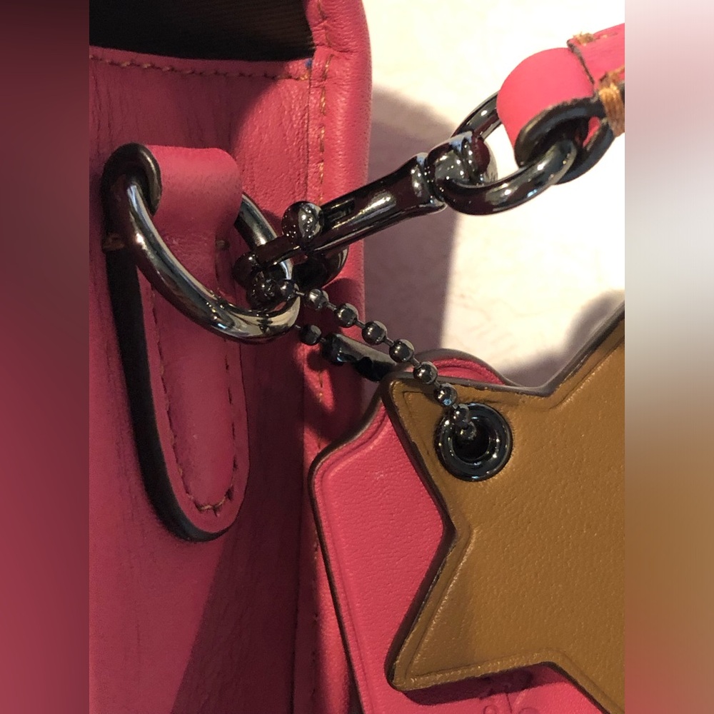New Coach 1941 Dinky Pink Leather Crossbody Purse Limited Edition - Picture 8 of 16